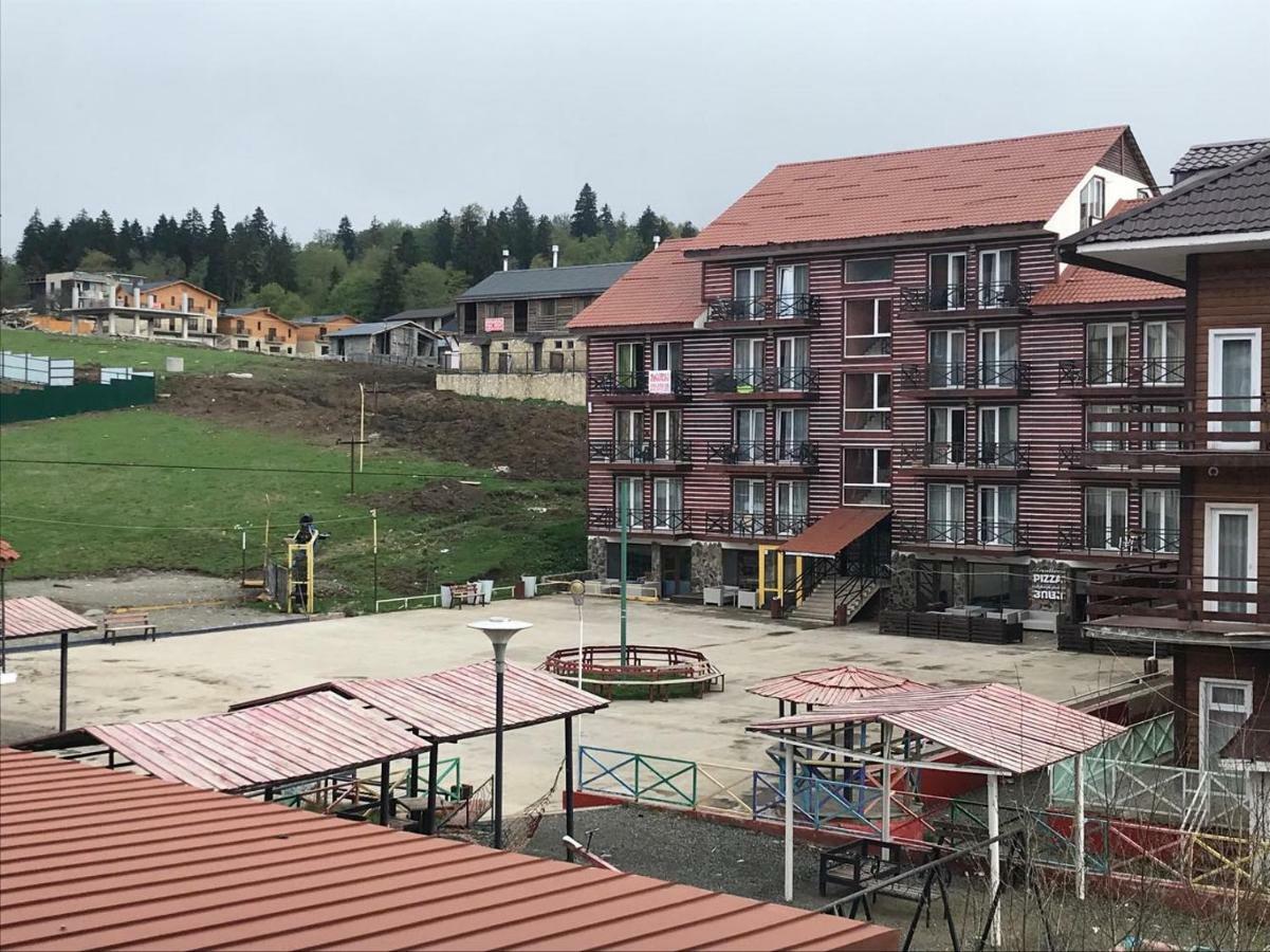 Mgzavrebi Apartment In Bakuriani Esterno foto